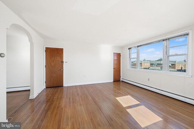 Foto del edificio - 2042 Faunce St