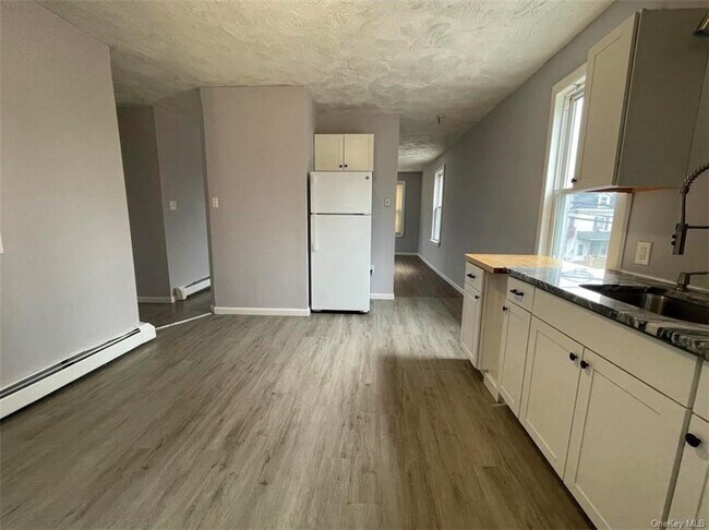 Foto del edificio - 531 Fishkill Ave