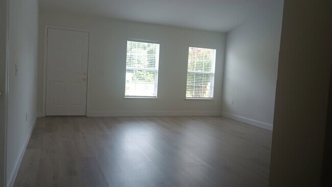 Building Photo - 4460 SW 44th St