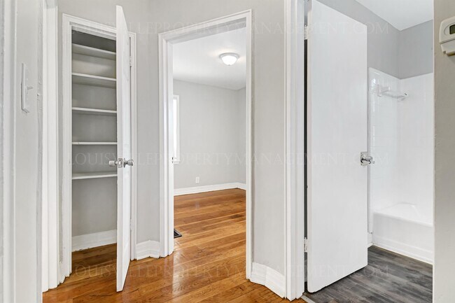 Foto del edificio - 4148 Hillview Ave