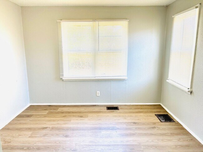 Foto del edificio - 3 Bedroom