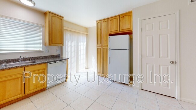 Foto del edificio - 1013 Echo Rd