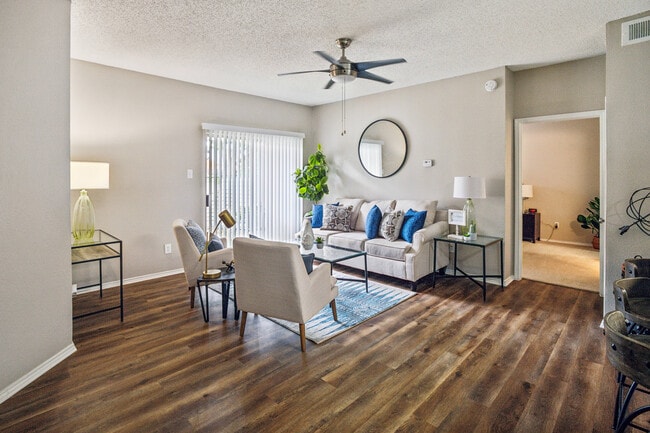 Vivienda en un moderno apartamento con estilo y comodidad - Collin Creek