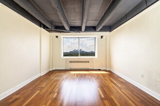 Building Photo - 2479 Peachtree Rd NE