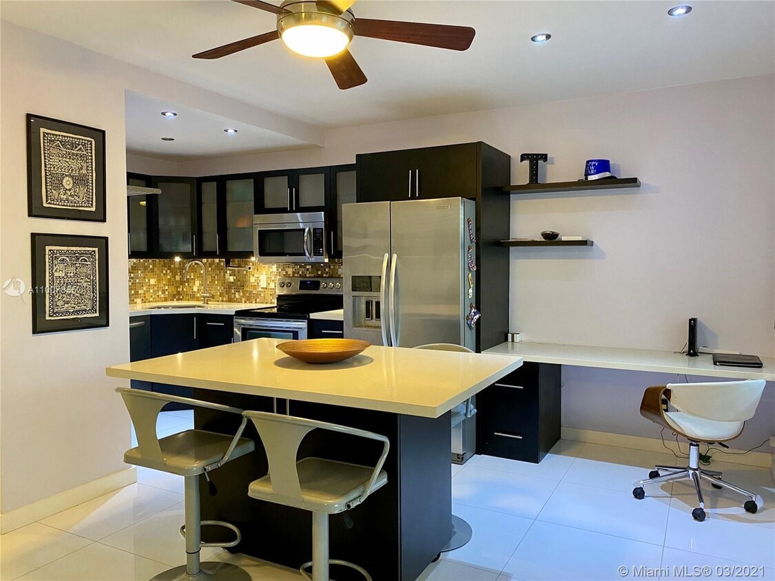 7300 Byron Ave Unit 4, Miami Beach, FL 33141 Condo for Rent in Miami Beach, FL