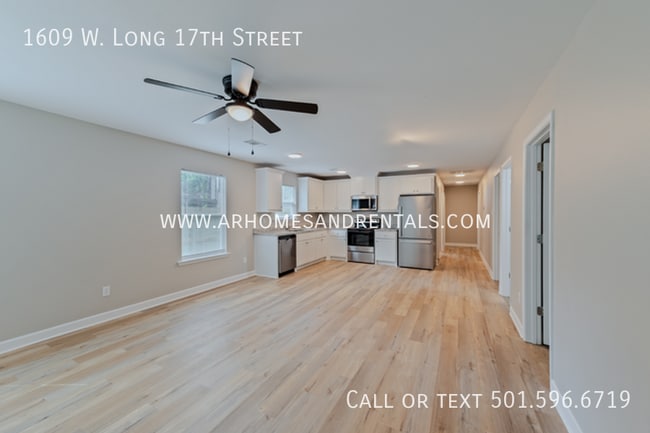 Foto del edificio - 1609 W Long 17th St
