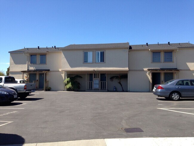 Bienvenido a 115 Lloyd Court, Aptos - Lloyd Court Apartments