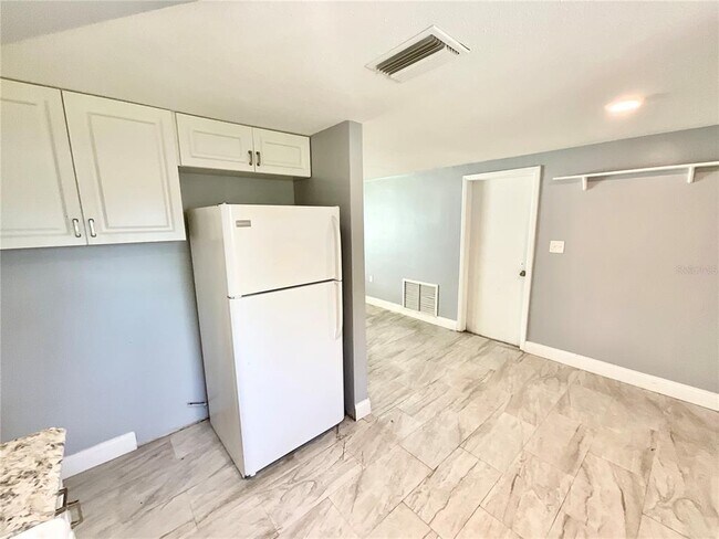 Foto del edificio - 9715 Gray Fox Ln