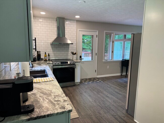 Cocina - 1466 Lake Roger Dr