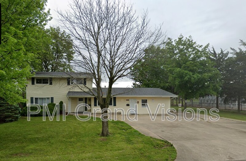 Primary Photo - 2151 11th St