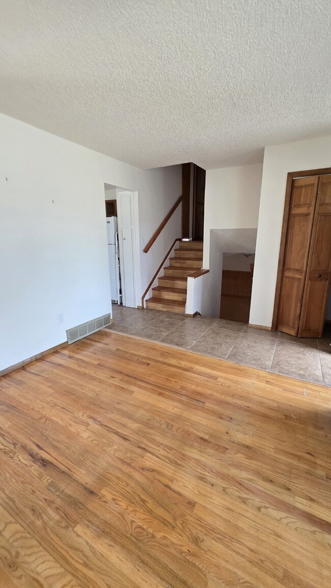 Photo - Spacious 3 Bed/ 3 Bath in Widefield Cul-de-Sac Apartment