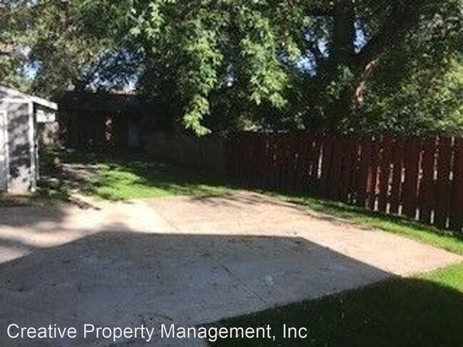 Foto del edificio - 2 br, 1.5 bath House - 614 1st St NW