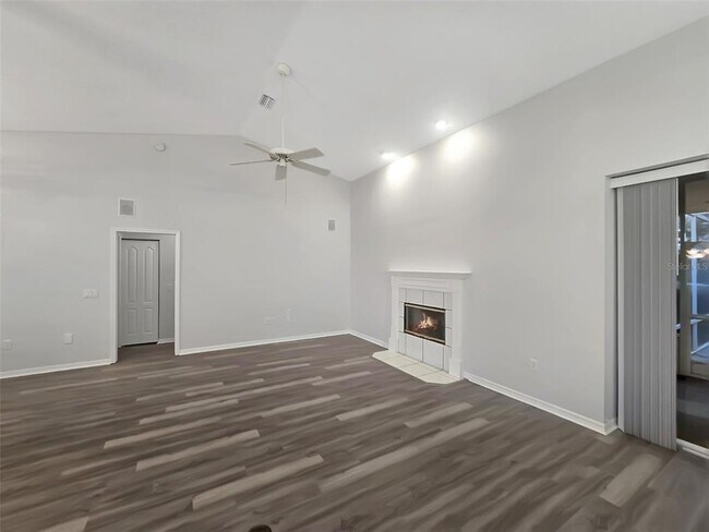 Foto del edificio - 5704 32nd St E