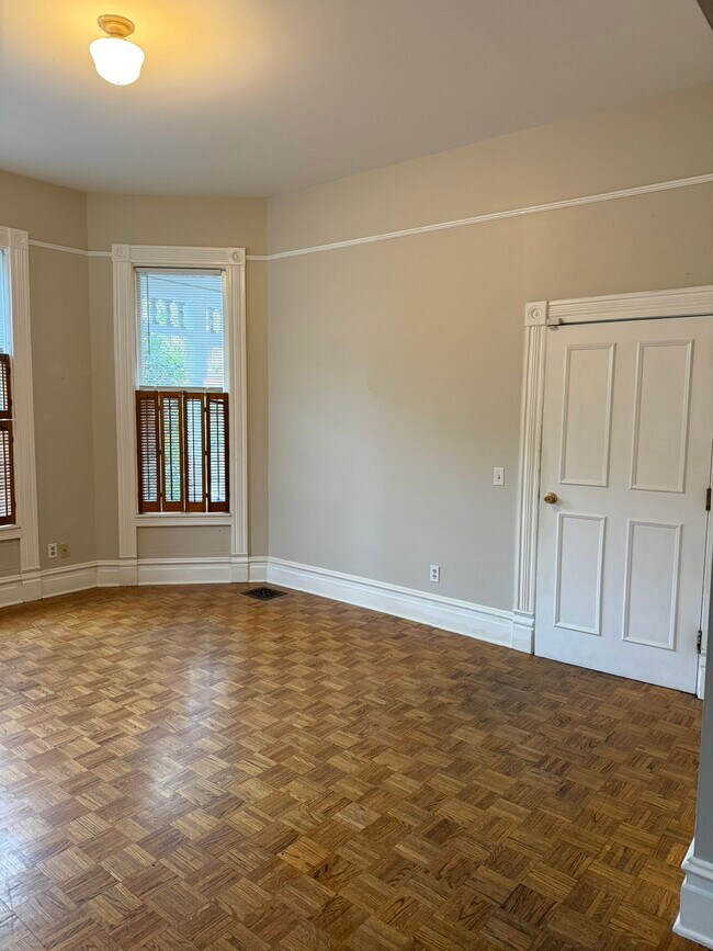 Foto del edificio - 526 NW 18th Ave.