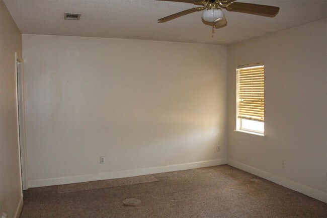Foto del edificio - 3600 Mayfair Ln