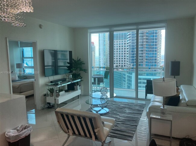 Foto del edificio - 950 Brickell Bay Dr
