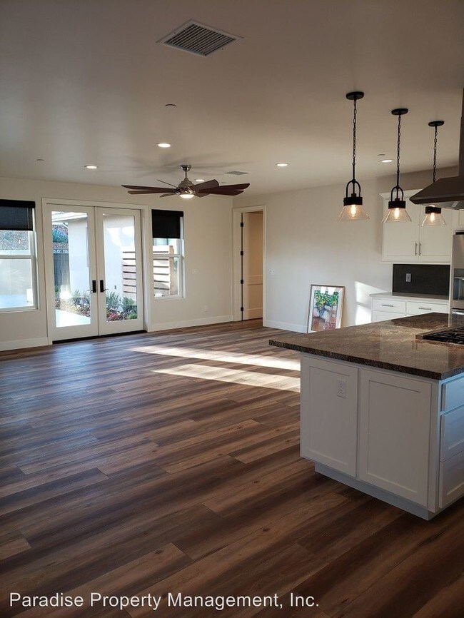Foto del edificio - 3 br, 3 bath House - 645 Colina Vista