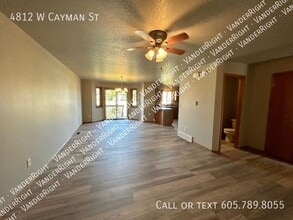 Building Photo - 4812 W Cayman St