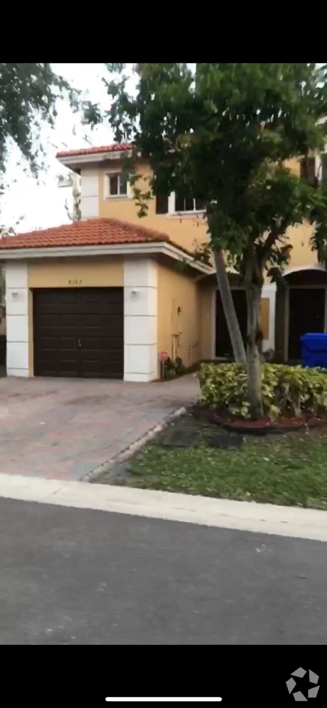 Belmont At North Lauderdale Apartments for Rent with Wheelchair Access