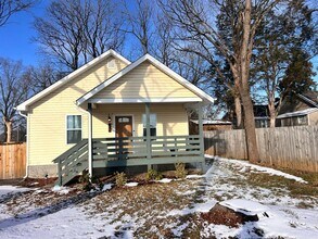 Building Photo - 746 Opal St