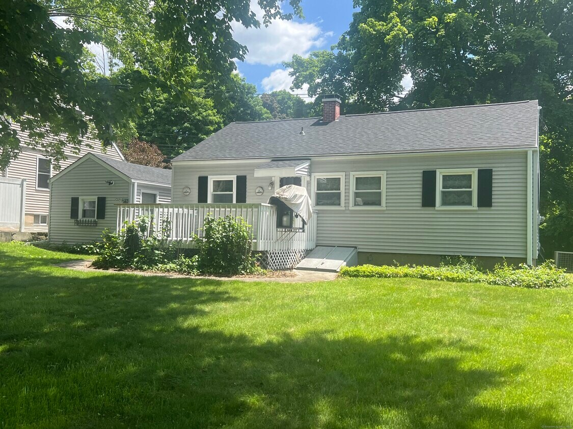 9 Skokorat St, Seymour, CT 06483 House Rental in Seymour, CT