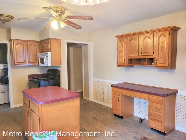 Building Photo - 3 br, 1.5 bath House - 7409 Michael Dr.