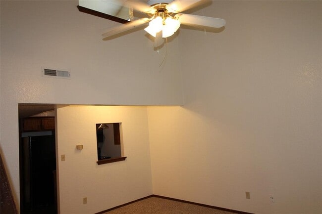 Foto del edificio - 1901 E Lindsey St