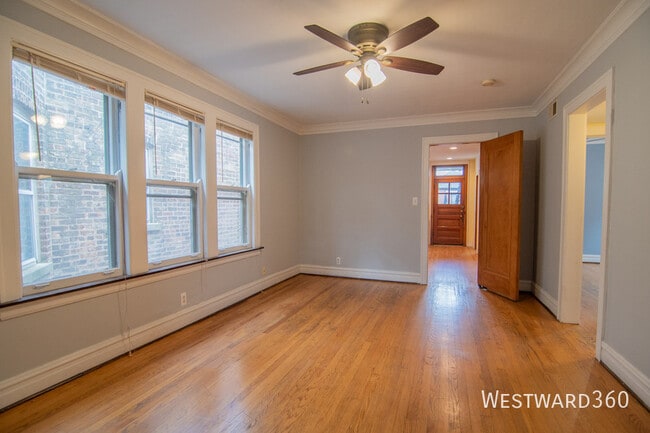 Foto del edificio - 5944 N Artesian Ave