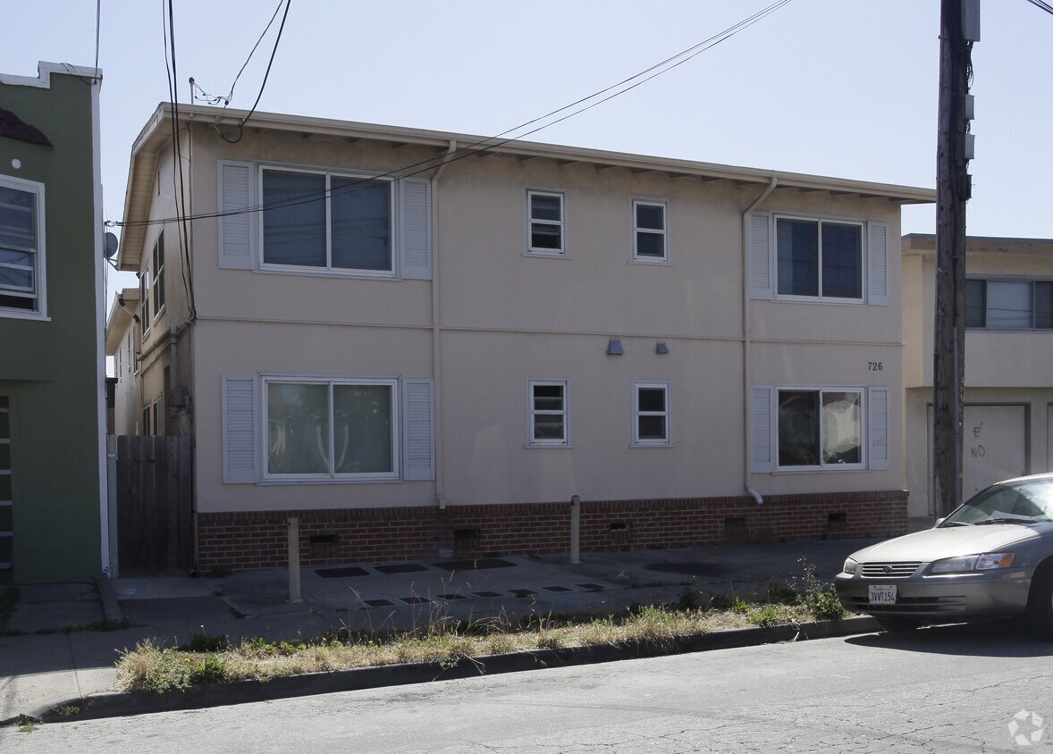 Building Photo - 726 Mills Ave