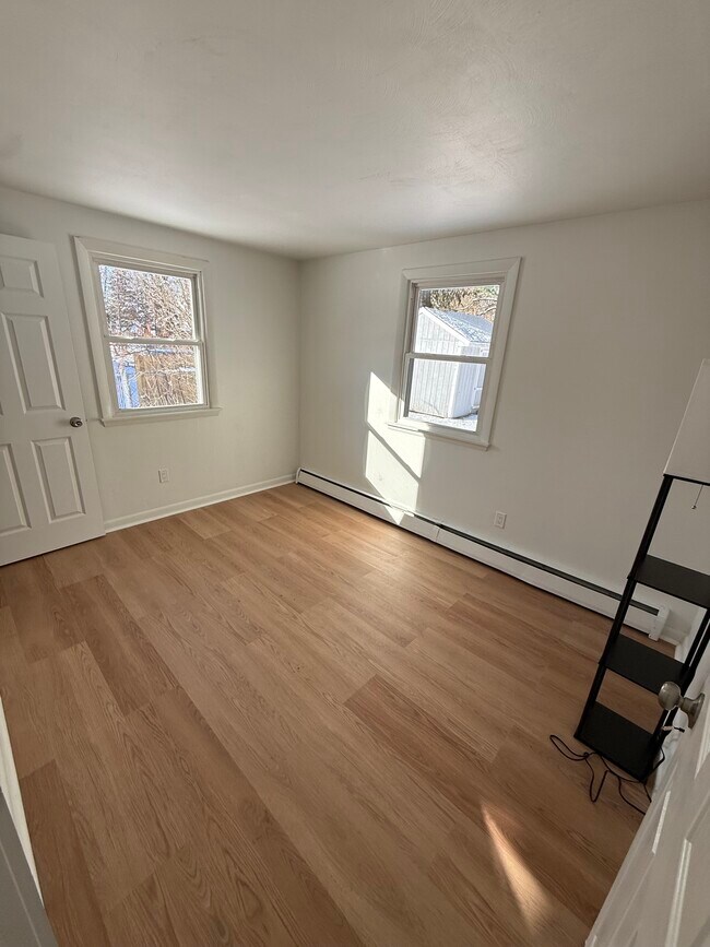 Foto del edificio - 27 Alpine Dr