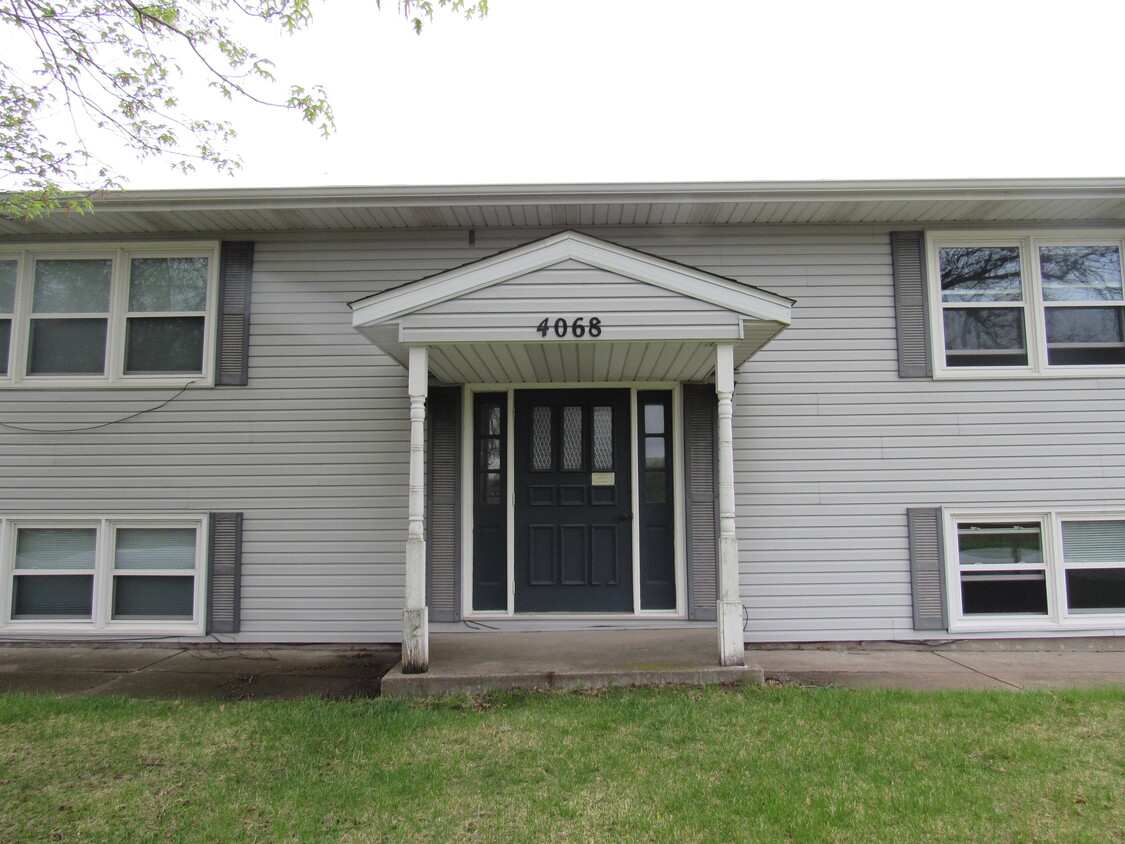 Primary Photo - 4068 Poppy Garden Rd