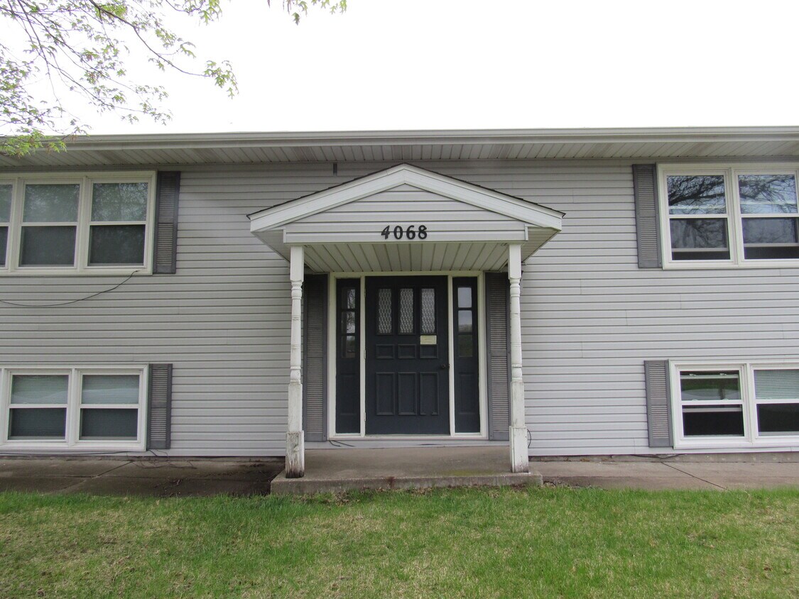 4068 Poppy Garden Rd Unit 2E, Colona, IL 61241 Apartments in Colona