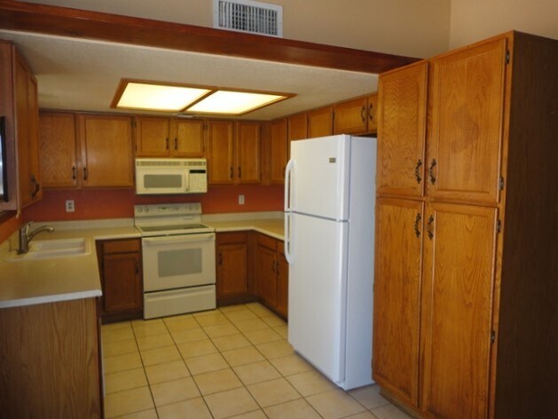 Foto del edificio - 7346 E Greenway St