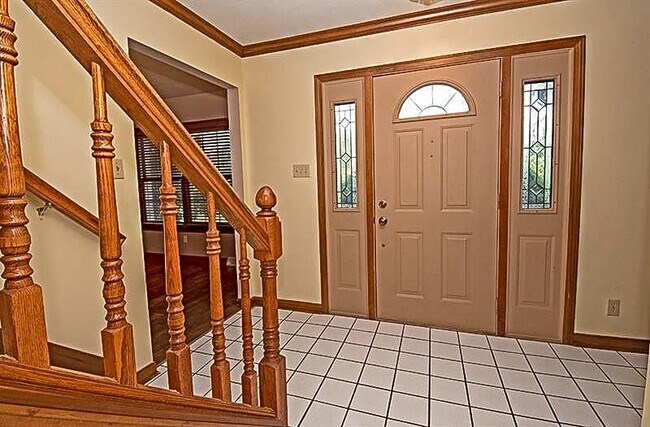 Foto del edificio - 607 Golden Ridge Ct