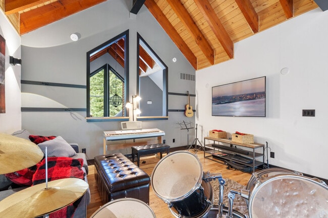 Building Photo - 7098 Nesters Rd