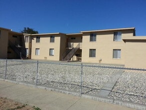 Building Photo - 1415 Visalia Ave