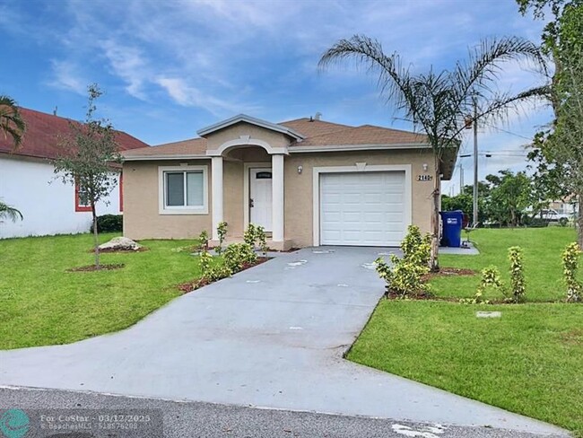 Foto del edificio - 2140 NW 4th Ct