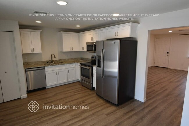 Foto del edificio - 14201 N 37th Pl