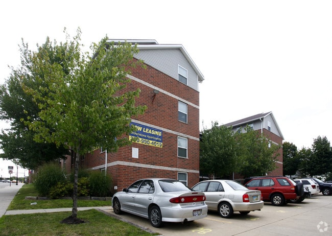 Brownstone Apartments Akron Oh Primary Photo Brownstone Apartments