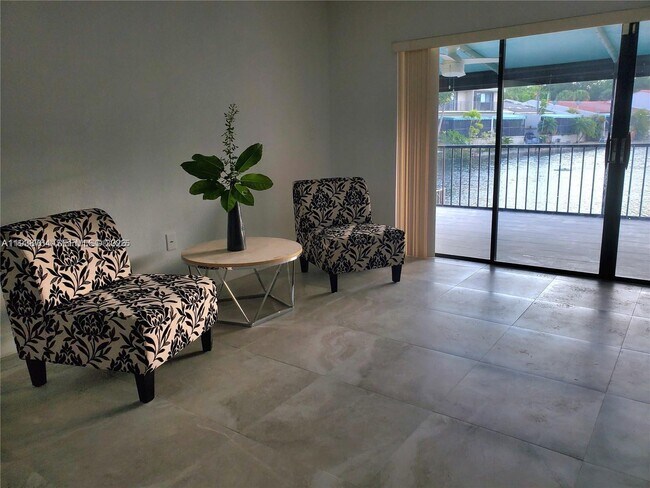 Foto del edificio - 8350 Dundee Terrace