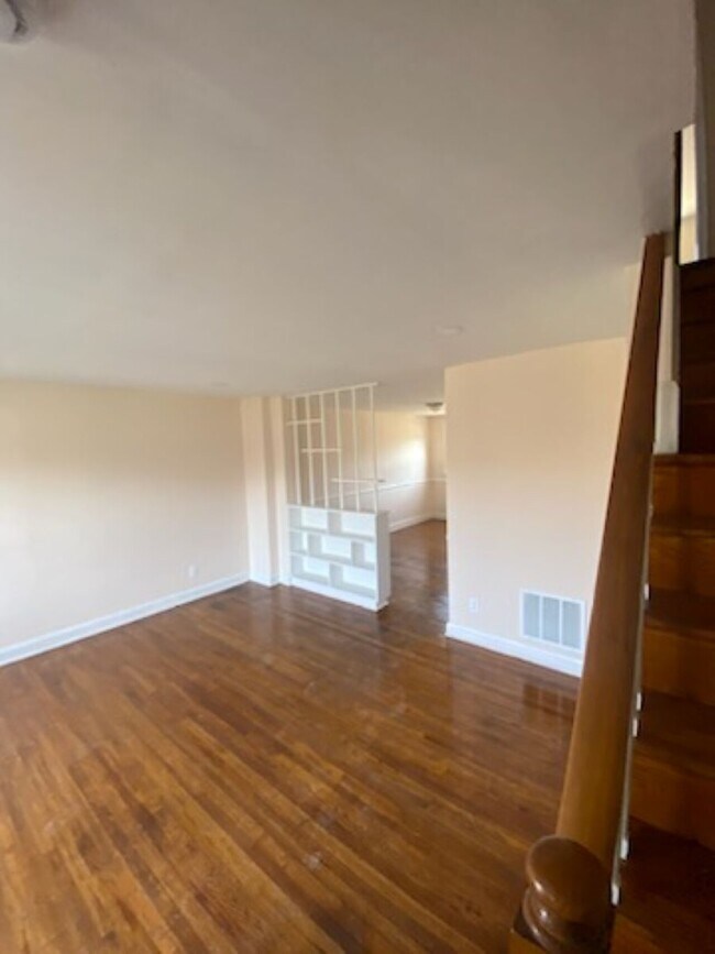 Foto del edificio - 1407 Clairidge Avenue