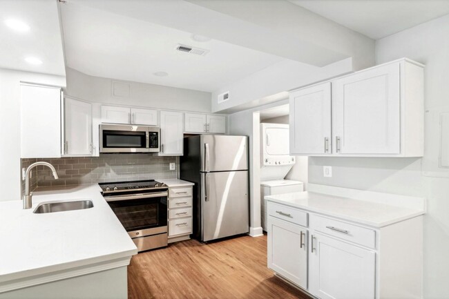 Foto del edificio - 3800 Porter St NW