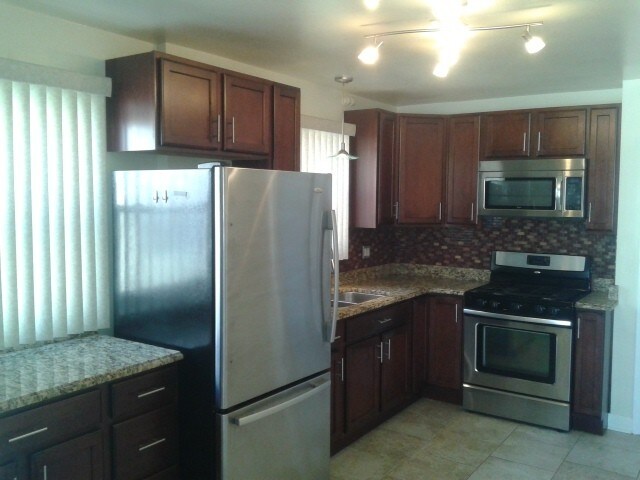 Building Photo - 8150 Kilpatrick Ave