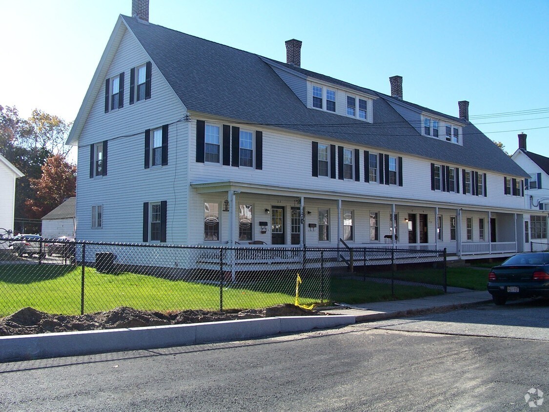 3747 D St, Whitinsville, MA 01588 Apartments in Whitinsville, MA