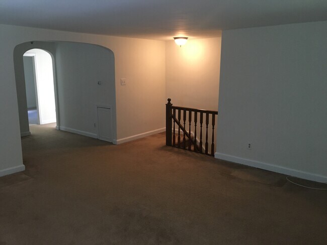 Sala de estar - Sin amueblar - 14 Rockglen Rd