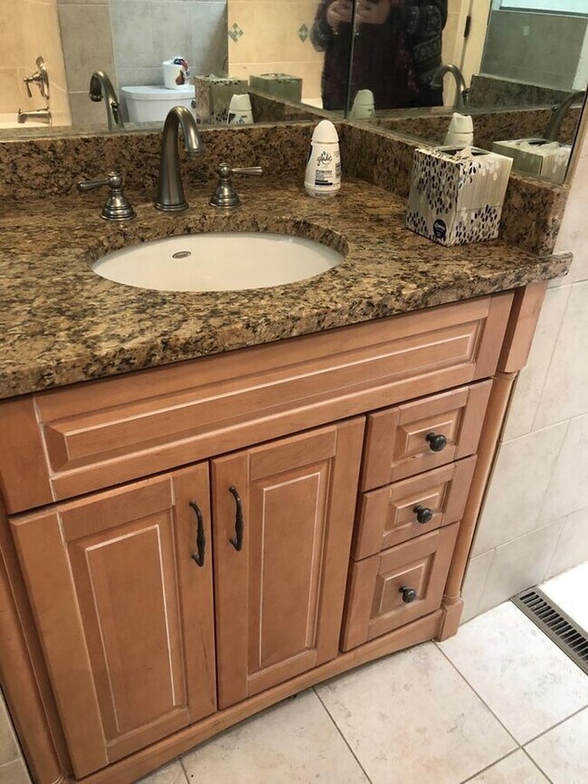 Foto del edificio - 8519 Forestview Ave