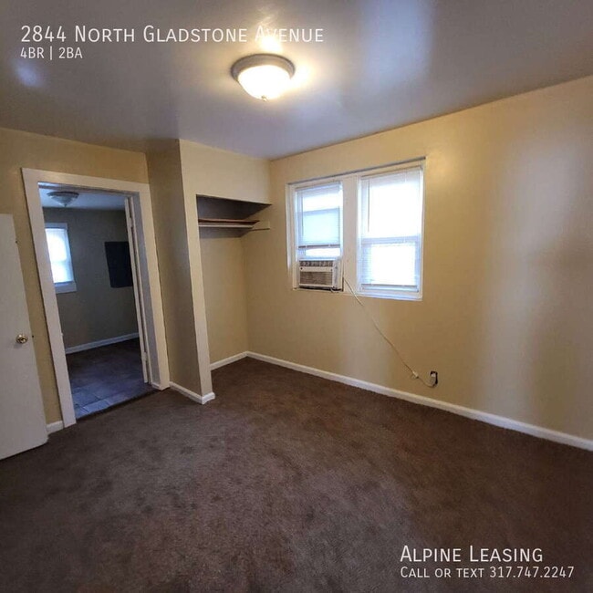 Building Photo - 2844 N Gladstone Ave