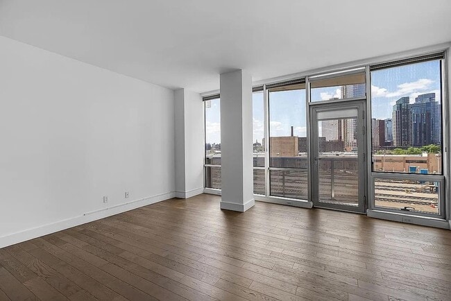 Photo - 5-19 Borden Ave Apartment