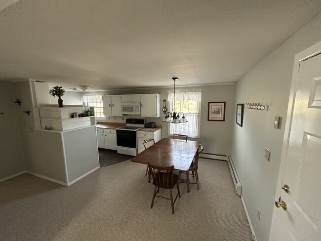 Building Photo - 31 Highlander Dr