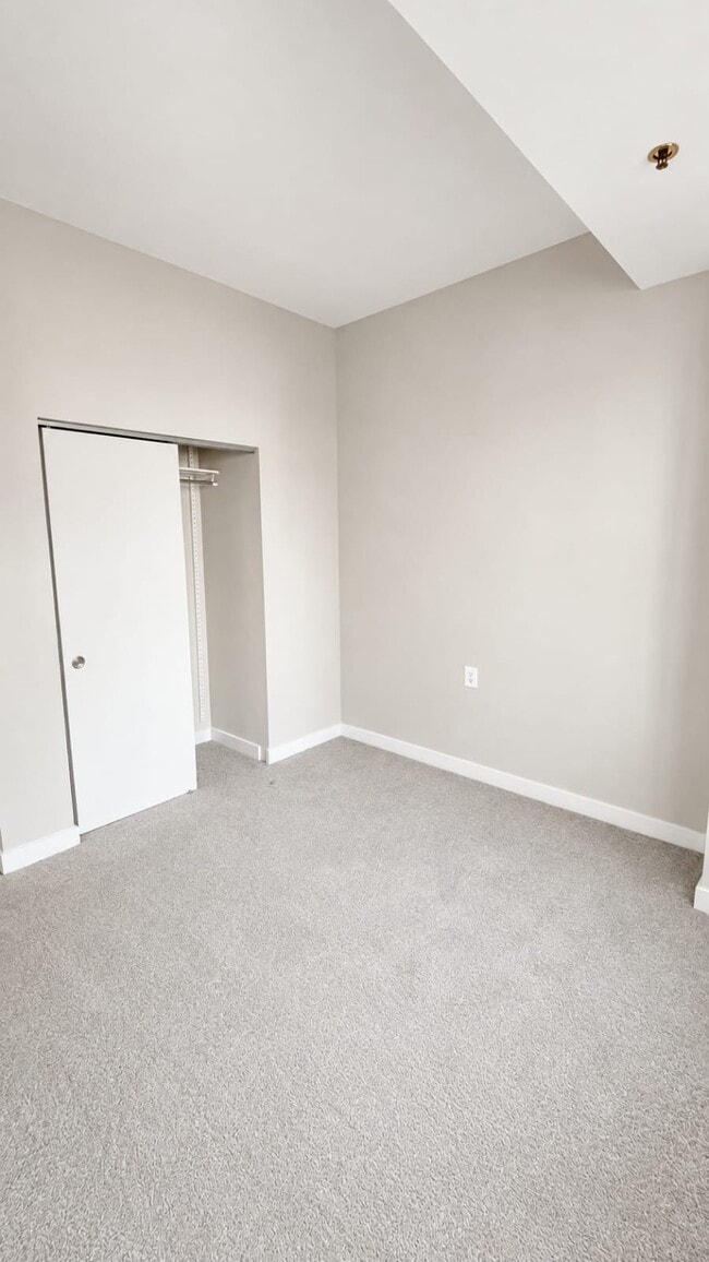 Building Photo - 7500 Woodmont Ave